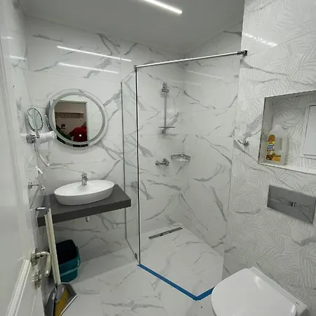 Golden Leaf, Swimming Pool View Appartement Ravda