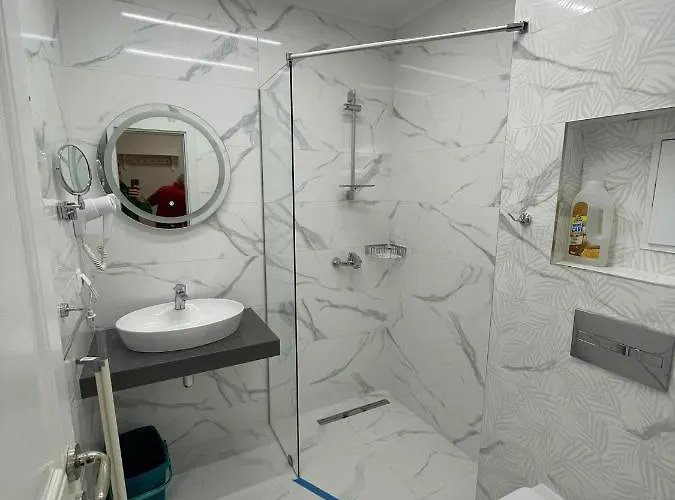 Golden Leaf, Swimming Pool View Appartement Ravda